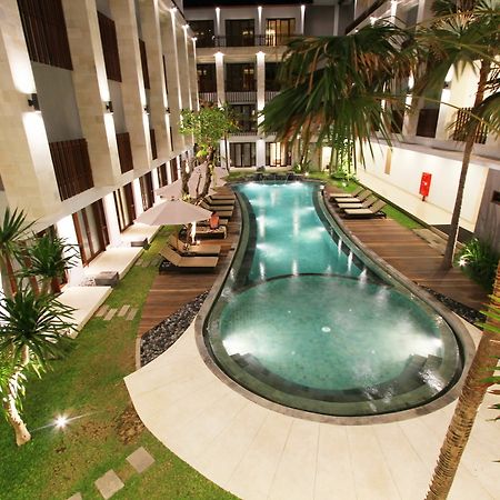 Grand La Walon Hotel Legian  Exterior photo