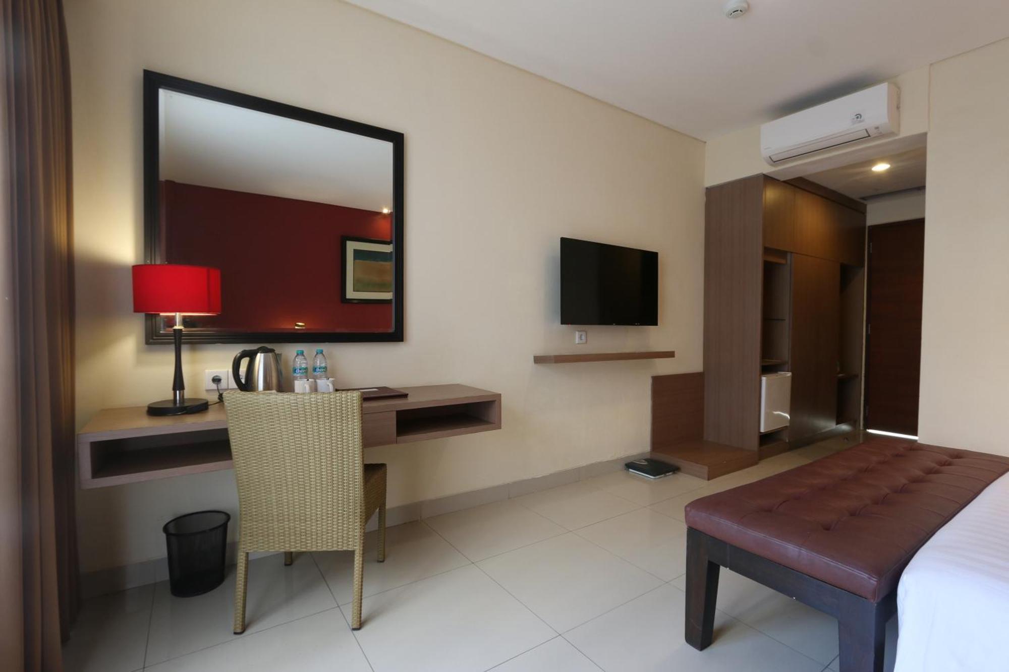 Grand La Walon Hotel Legian  Exterior photo
