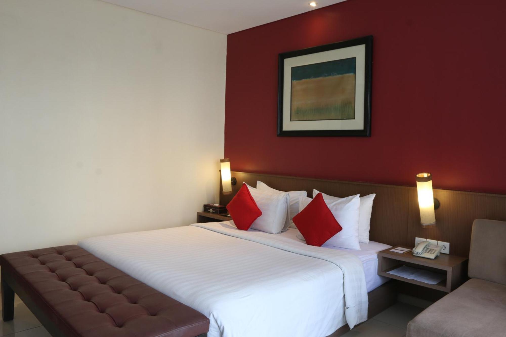 Grand La Walon Hotel Legian  Exterior photo