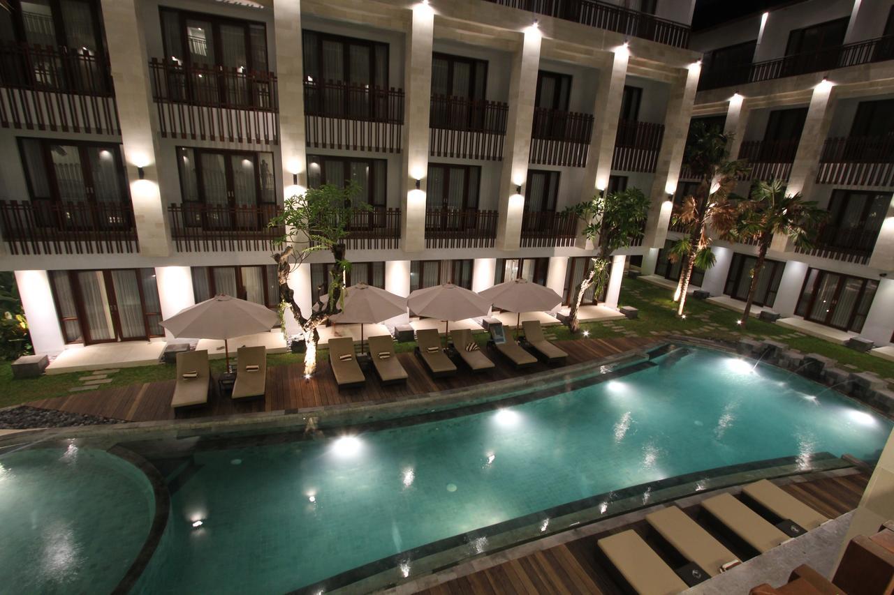 Grand La Walon Hotel Legian  Exterior photo