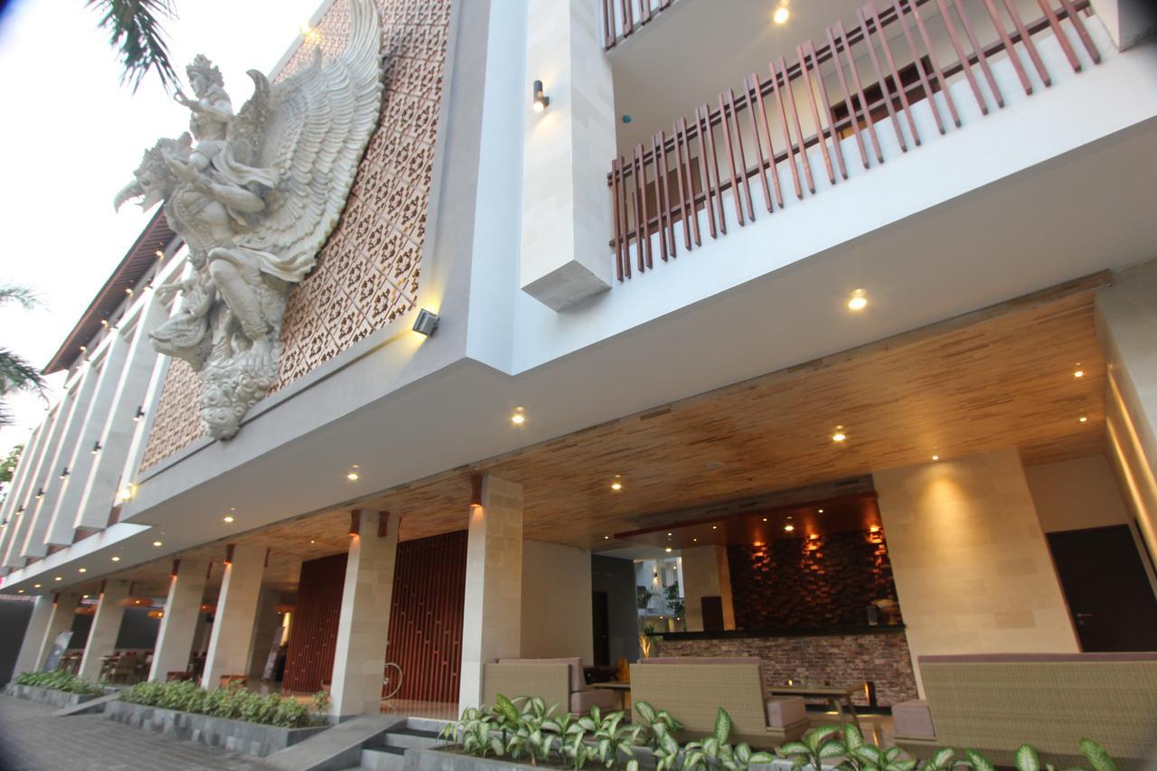Grand La Walon Hotel Legian  Exterior photo