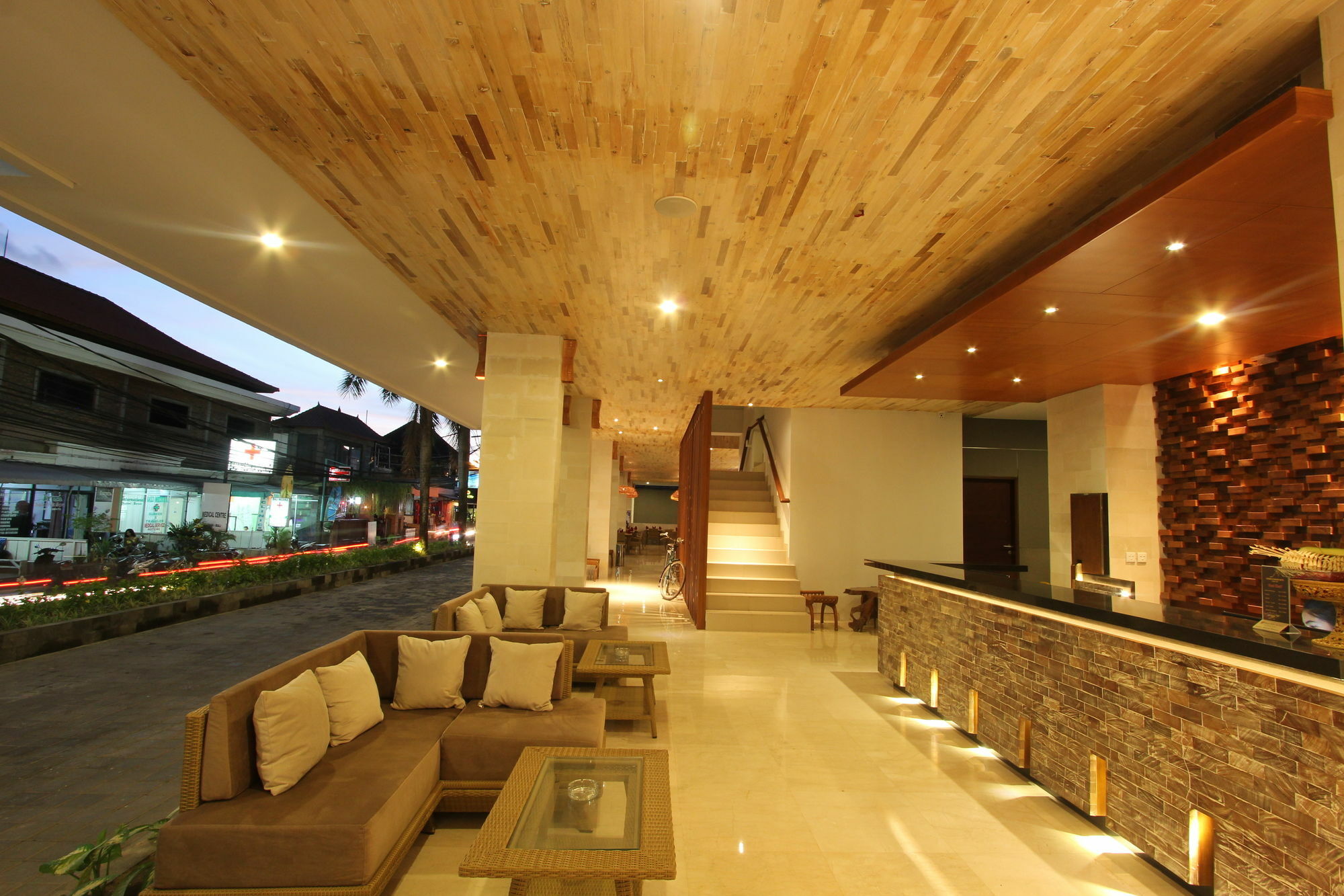 Grand La Walon Hotel Legian  Exterior photo