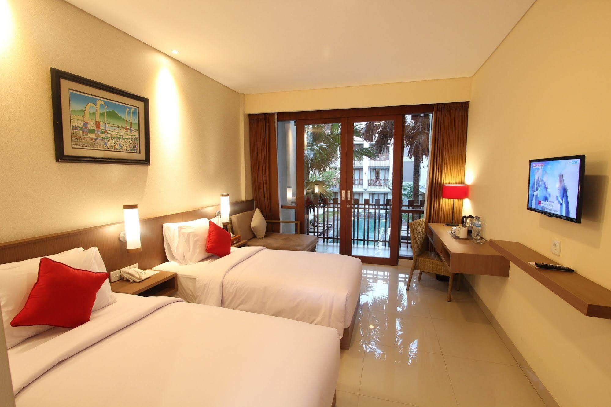 Grand La Walon Hotel Legian  Exterior photo