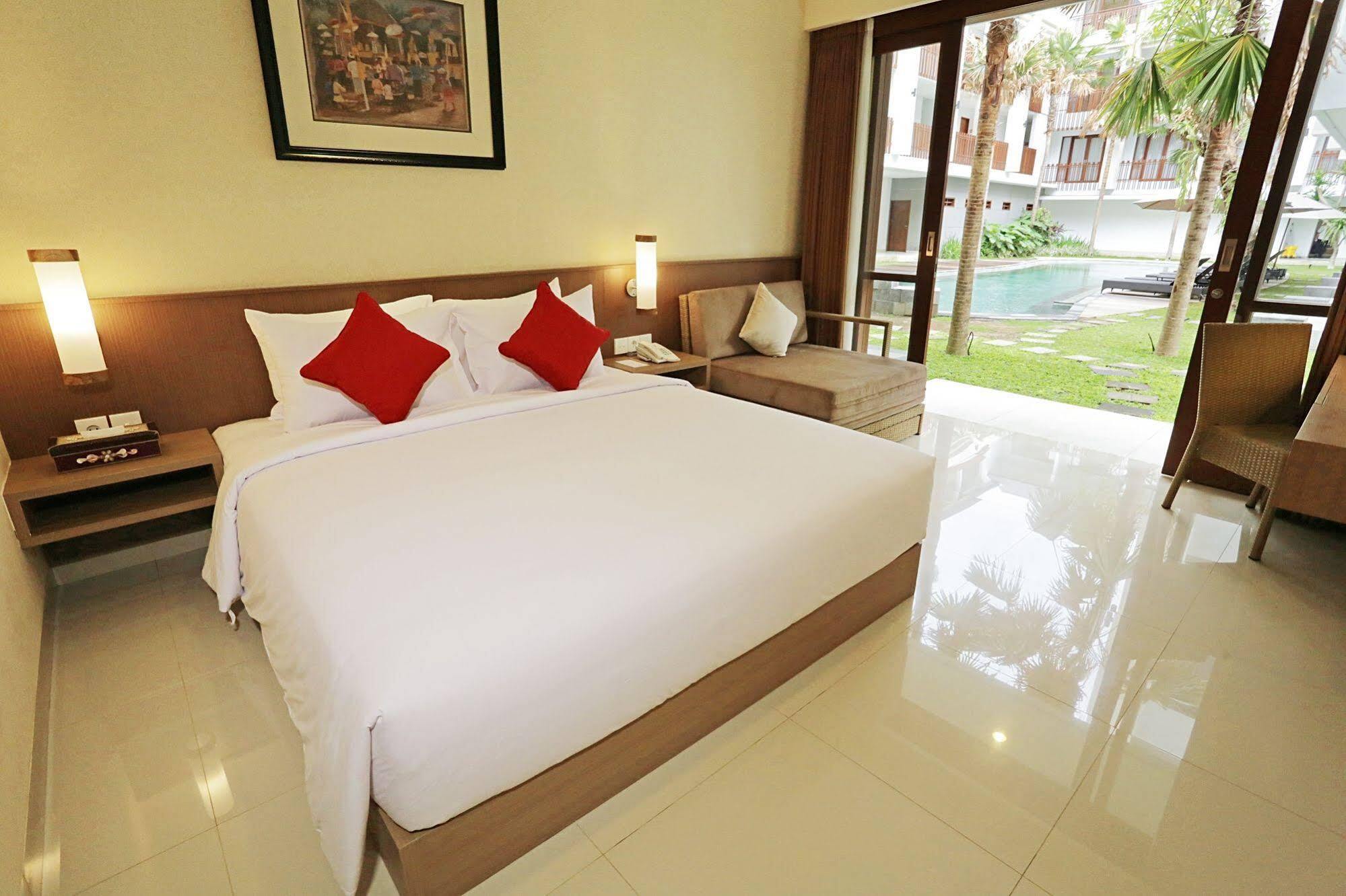 Grand La Walon Hotel Legian  Exterior photo